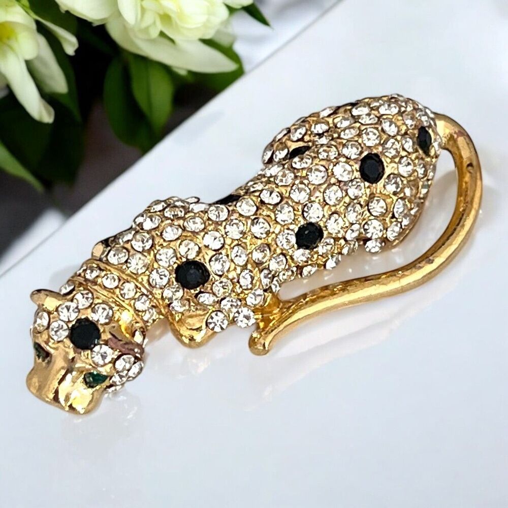 Vintage 1980s Leopard Brooch Rhinestone Pave Gold Tone Figural Pin - 10Q